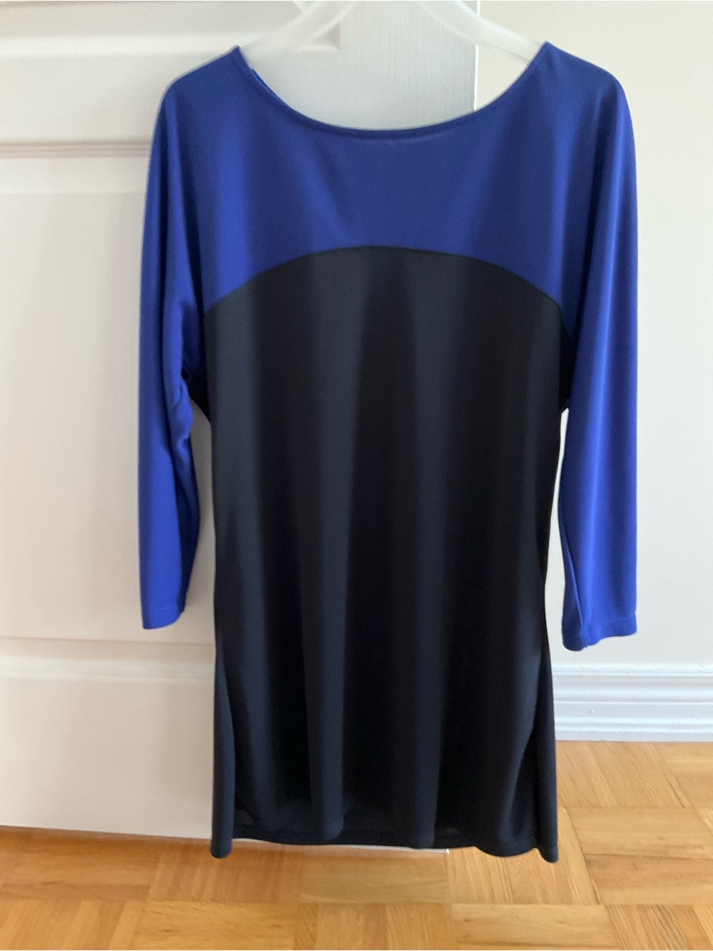 Laura Royal Blue and Black Colorblock Long Shirt - Small